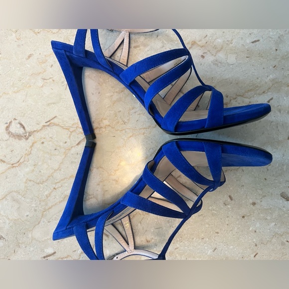 Prada Heels - Picture 5 of 11